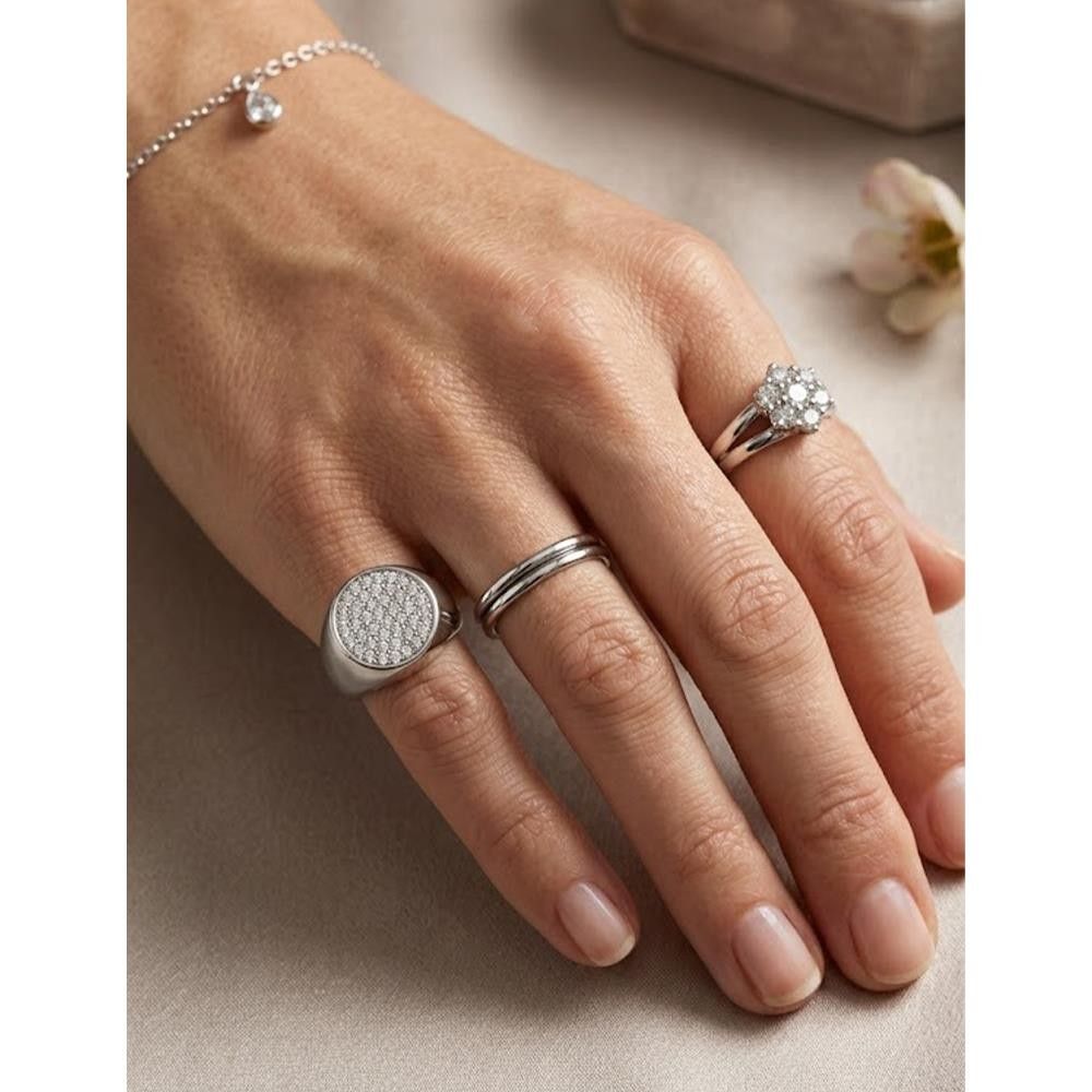 Anello Chevalier Ovale in Oro Bianco 18 Kt e Cubic Bianca