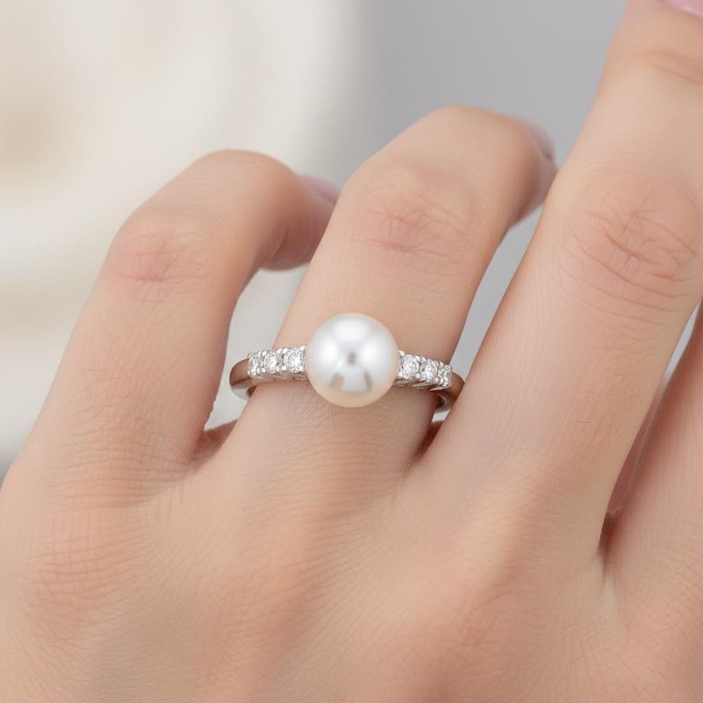 Anello con Perla in Oro Bianco 18 Kt e Diamanti