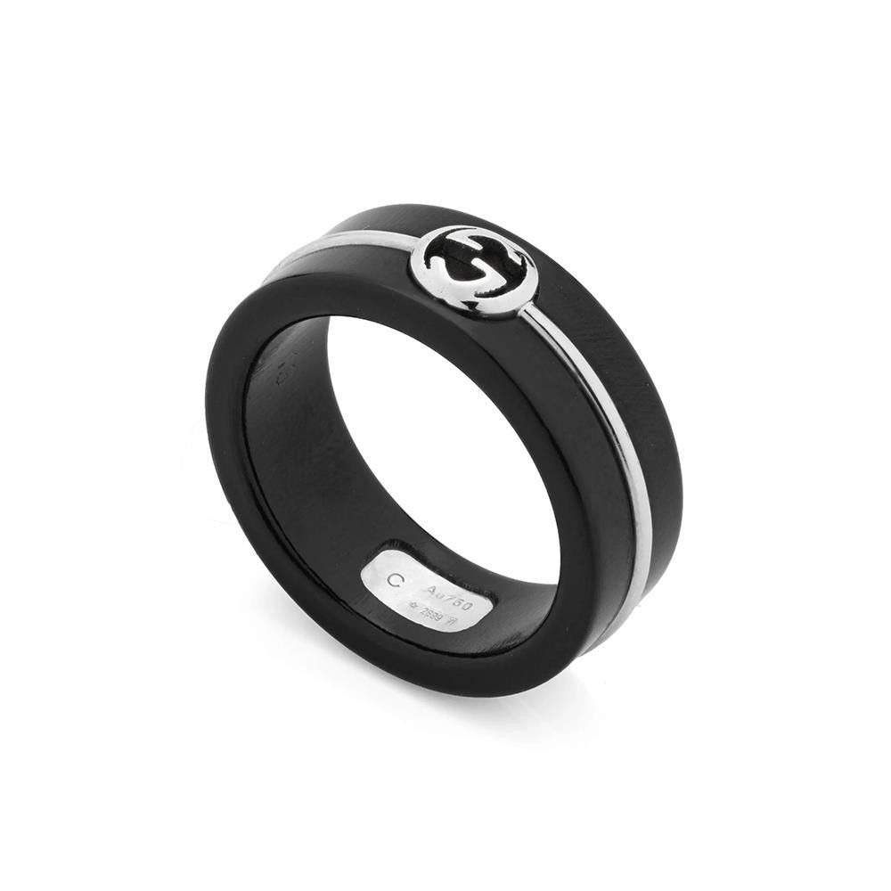 Anello Gucci Interlocking con corindone