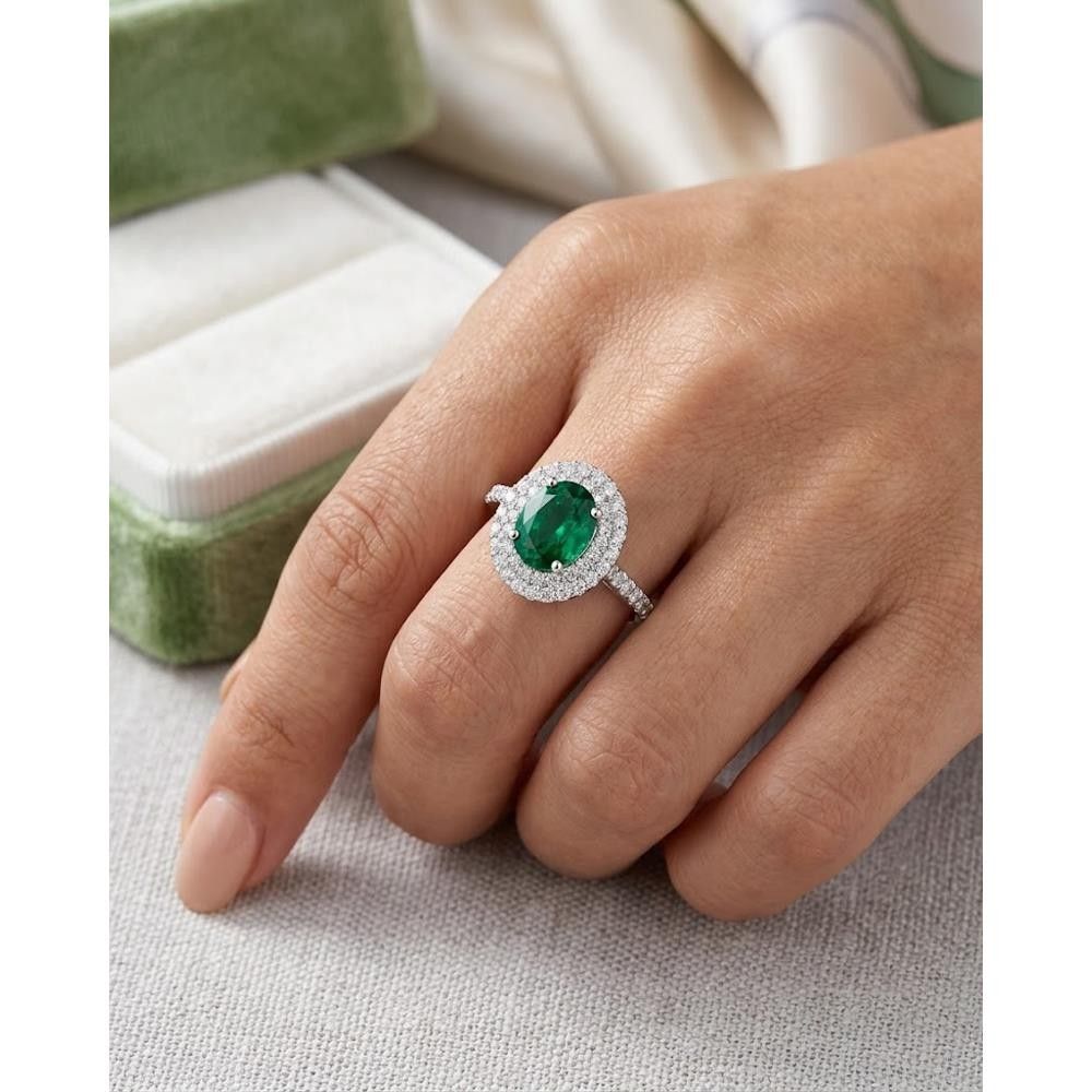 Anello in Oro Bianco 18 Kt con Cubic Verde Smeraldo e Bianchi