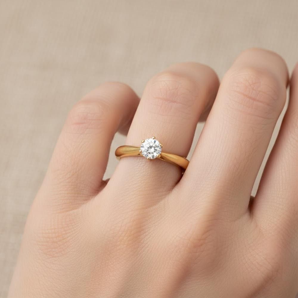 Anello Solitario in Oro Giallo 18 Kt con Diamante