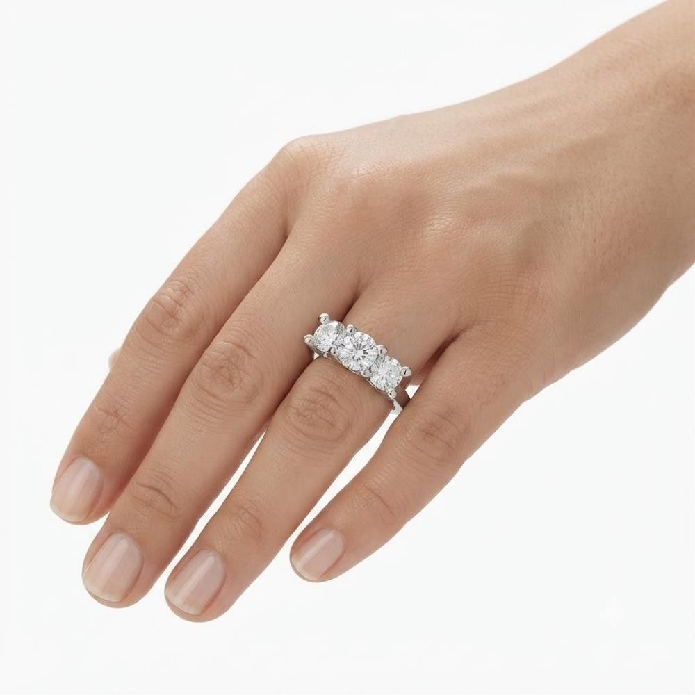 Anello Trilogy Piramide in Oro Bianco 18 Kt e Diamanti