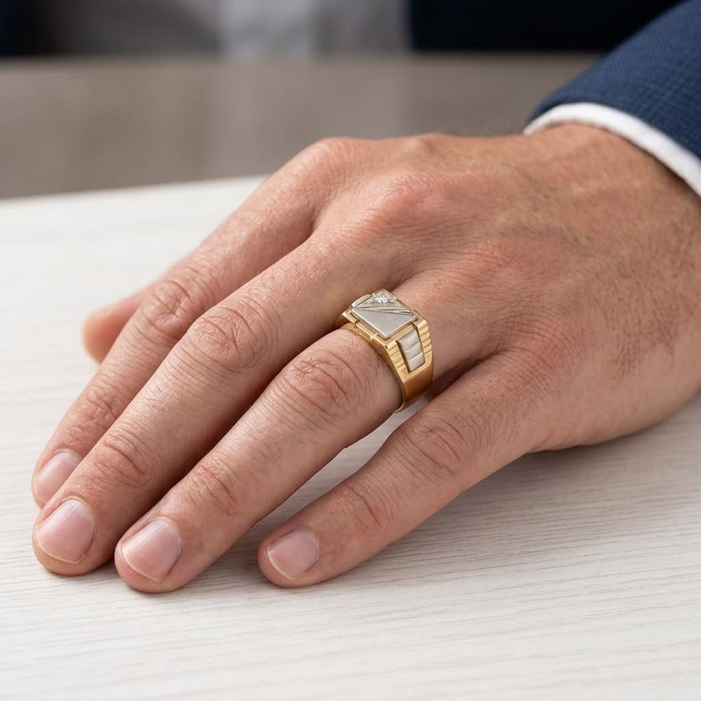 Anello Uomo Sigillo Rettangolare in Oro 18 Kt con Brillante