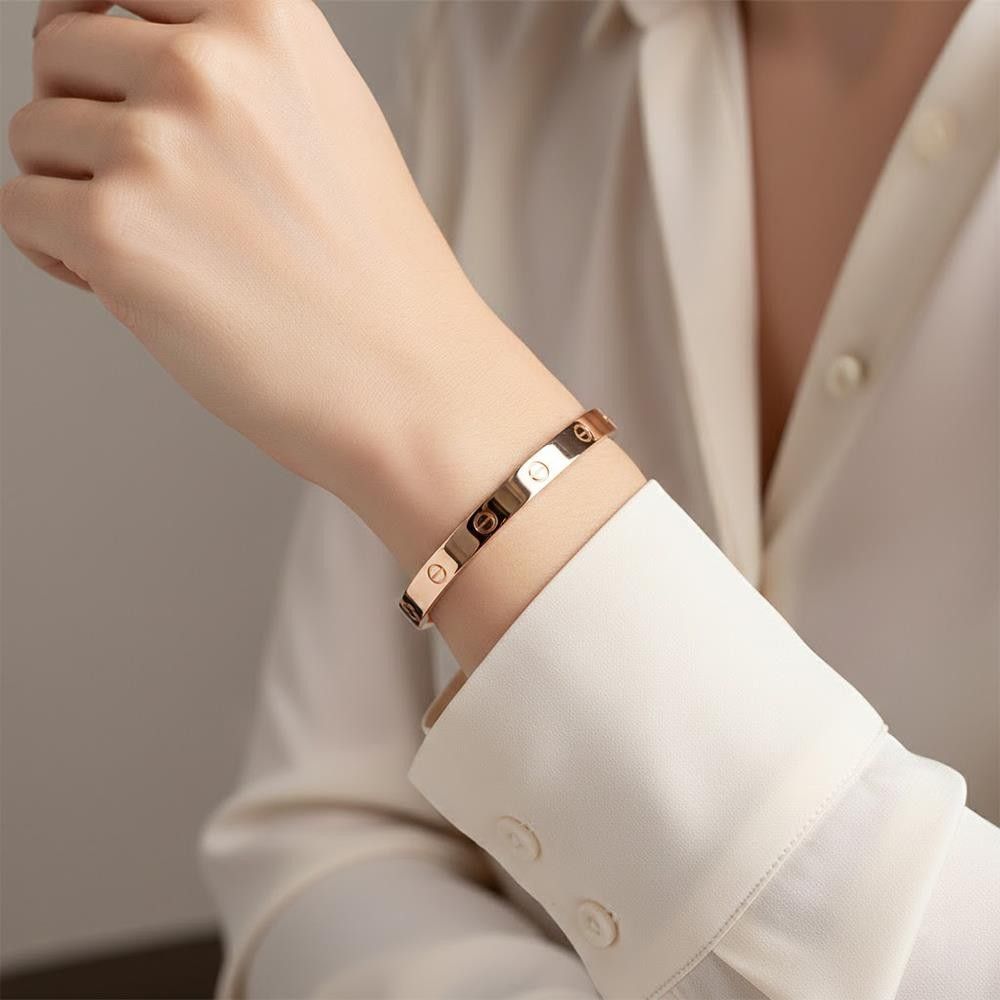 Bracciale Rigido con Viti in Oro Rosa 18 Kt