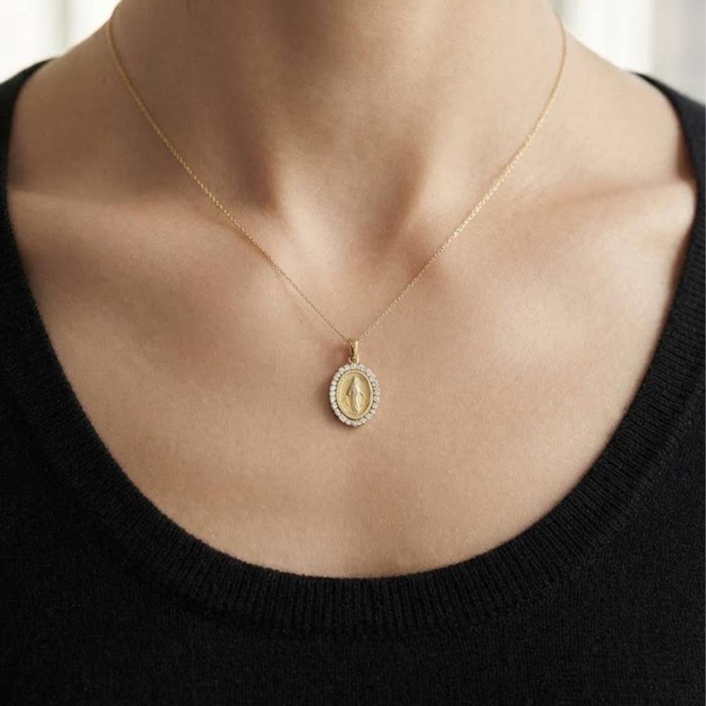 Ciondolo Madonna Medaglia in Oro Giallo 18 Kt e Cubic Bianca