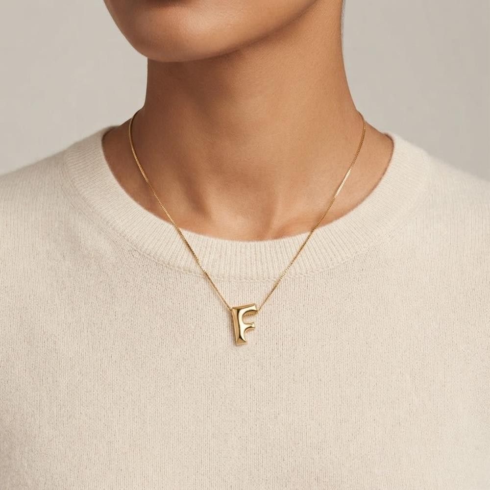 Collana con Lettera F in Oro Giallo 18 Kt