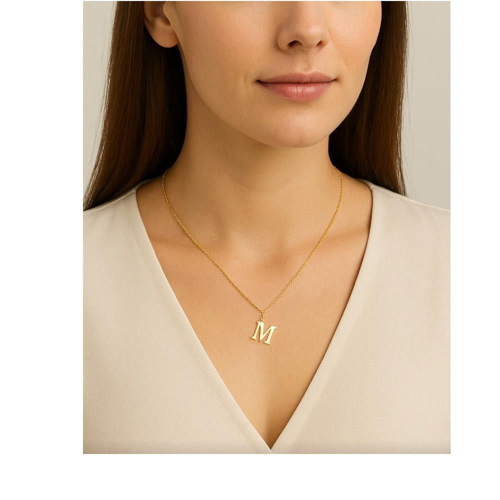 Collana con Lettera M in Oro Giallo 18 Kt