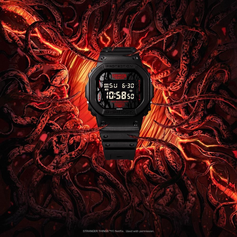 Orologio Casio G-Shock x Stranger Things DW-5600STT-1ER